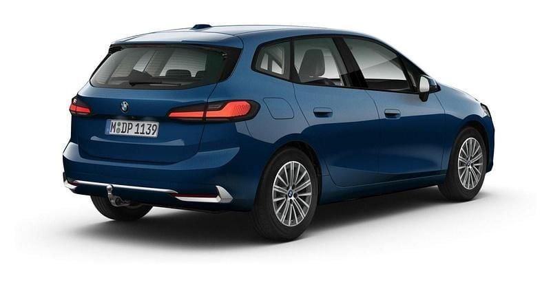 Gebraucht BMW 220 Active Tourer Luxury Line 163 PS (119 kW) 2025 Blau Van / Kleinbus