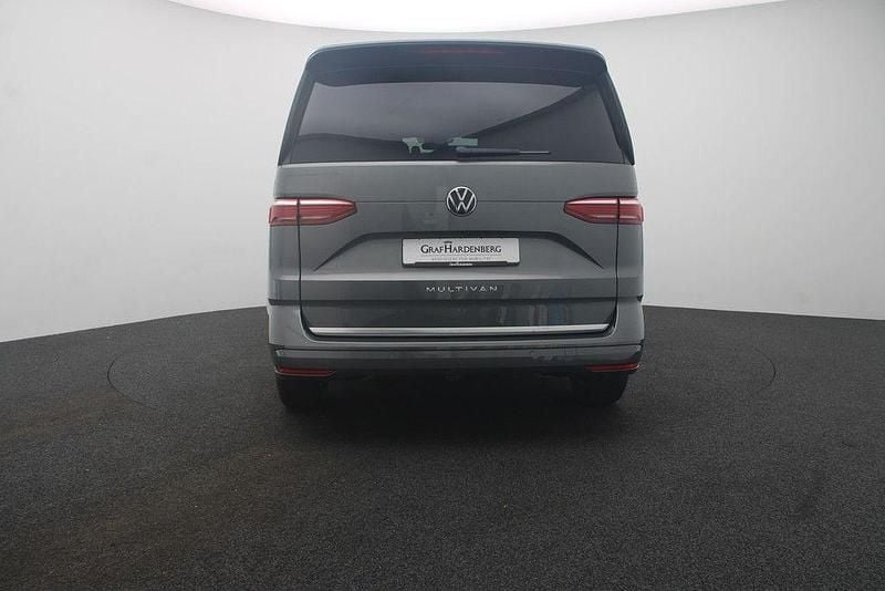 Neu VW Multivan Style 150 PS (110 kW) 2026 Grau Van