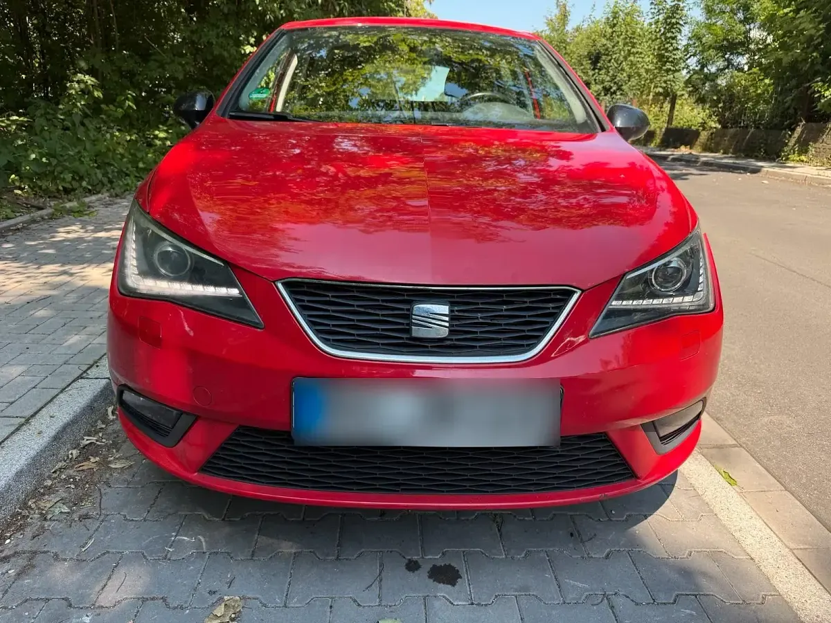 Gebraucht Seat Ibiza 105 PS (77 kW) 2012 Rot Limousine