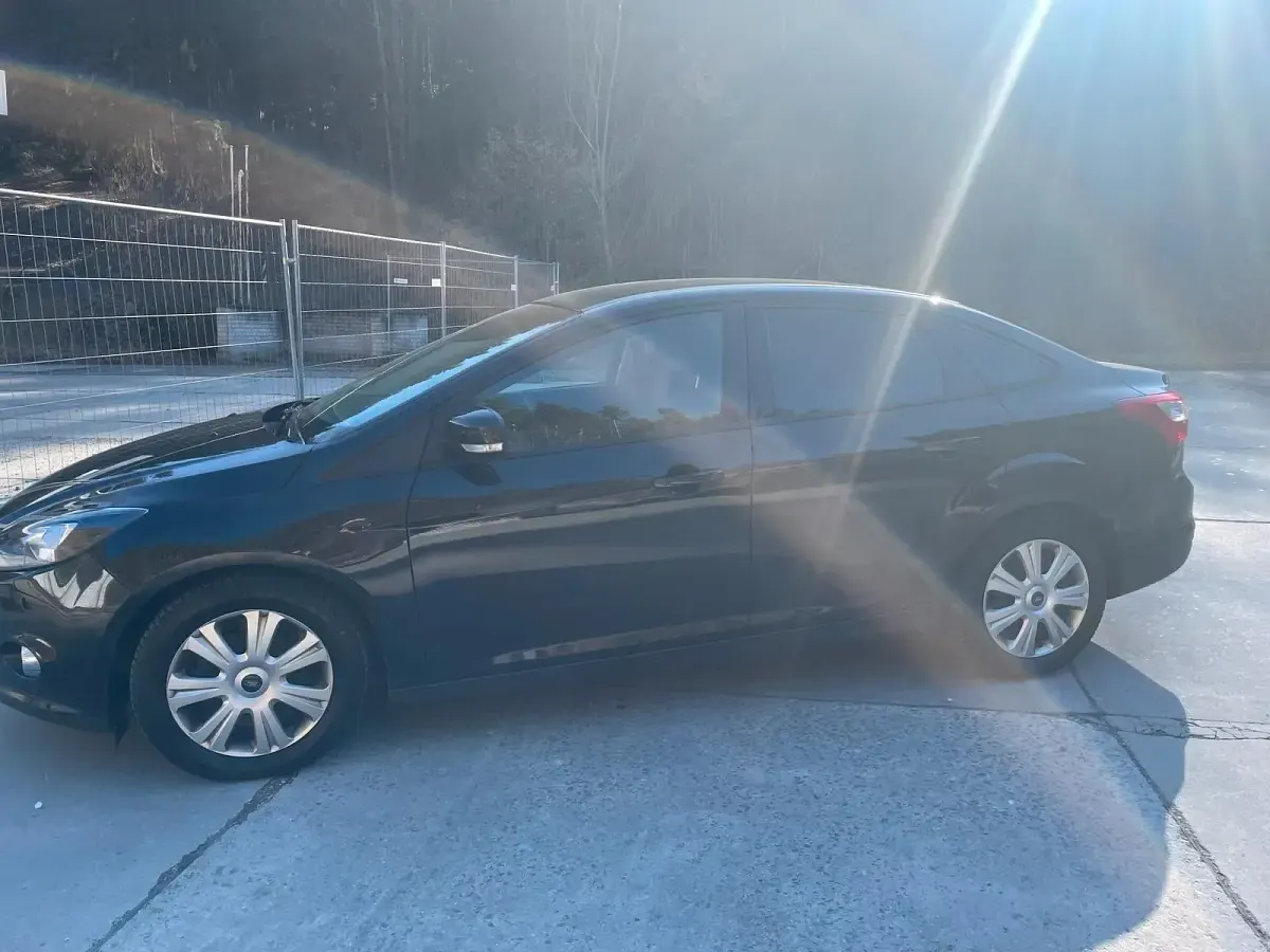 Gebraucht Ford Focus 150 PS (110 kW) 2011 Schwarz Limousine