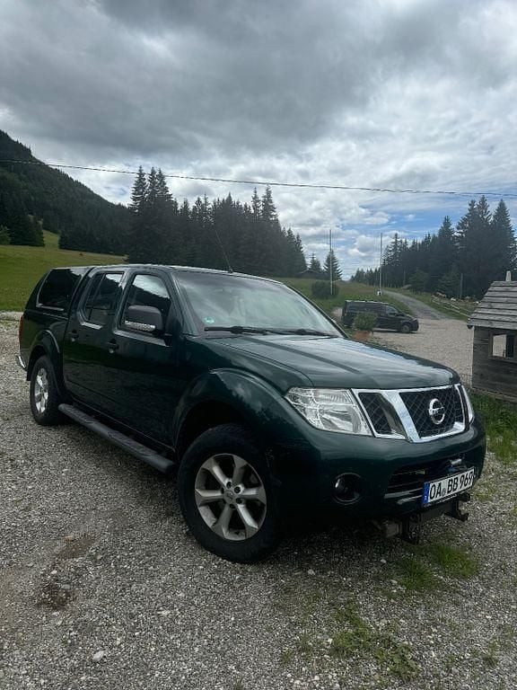 Gebraucht Nissan Navara 190 PS (139 kW) 2012 Grün Abholung