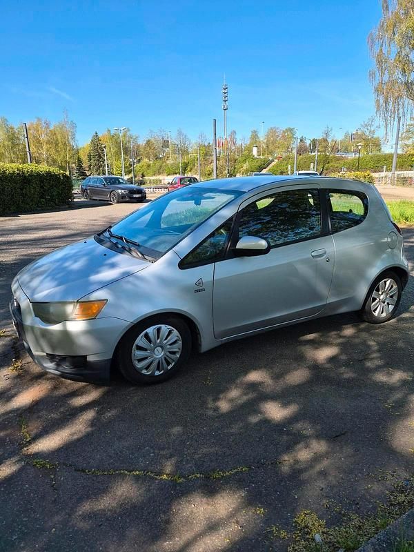 Gebraucht Mitsubishi Colt 95 PS (69 kW) 2009 Silber Kleinwagen