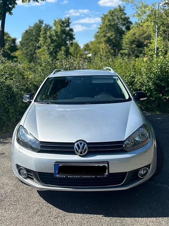 Gebraucht VW Golf VI Style 105 PS (77 kW) 2011 Silber Kleinwagen