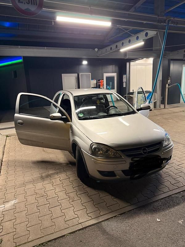 Gebraucht Opel Corsa 62 PS (45 kW) 2004 Silber Kleinwagen