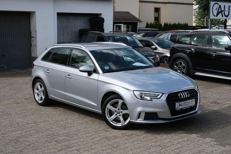 Gebraucht Audi A3 Sport 116 PS (85 kW) 2019 Silber Limousine