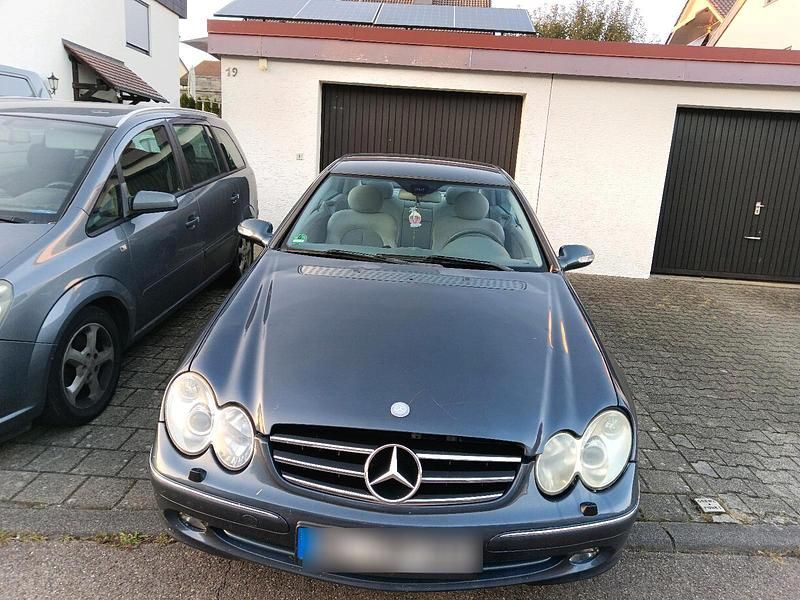 Blau Gebraucht 2002 Mercedes CLK240 Coupé | 1.200 € (Superpreis) - Bild 1/4