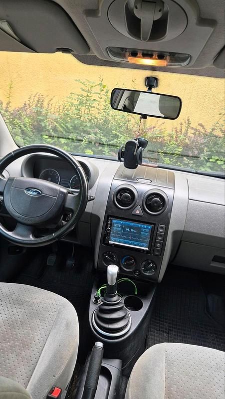 Blau Gebraucht 2005 Ford Fusion Kleinwagen | 1.300 € (Superpreis) - Bild 1/4