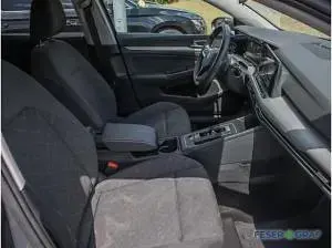 Gebraucht VW Golf VIII Life 110 PS (80 kW) 2023 Grau Limousine