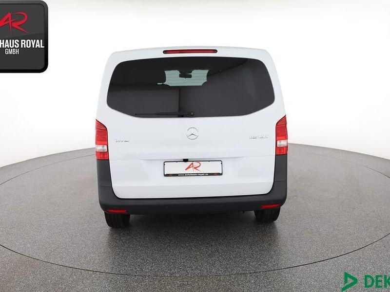 Gebraucht Mercedes Vito 163 PS (119 kW) 2022 Arktikweiss Van