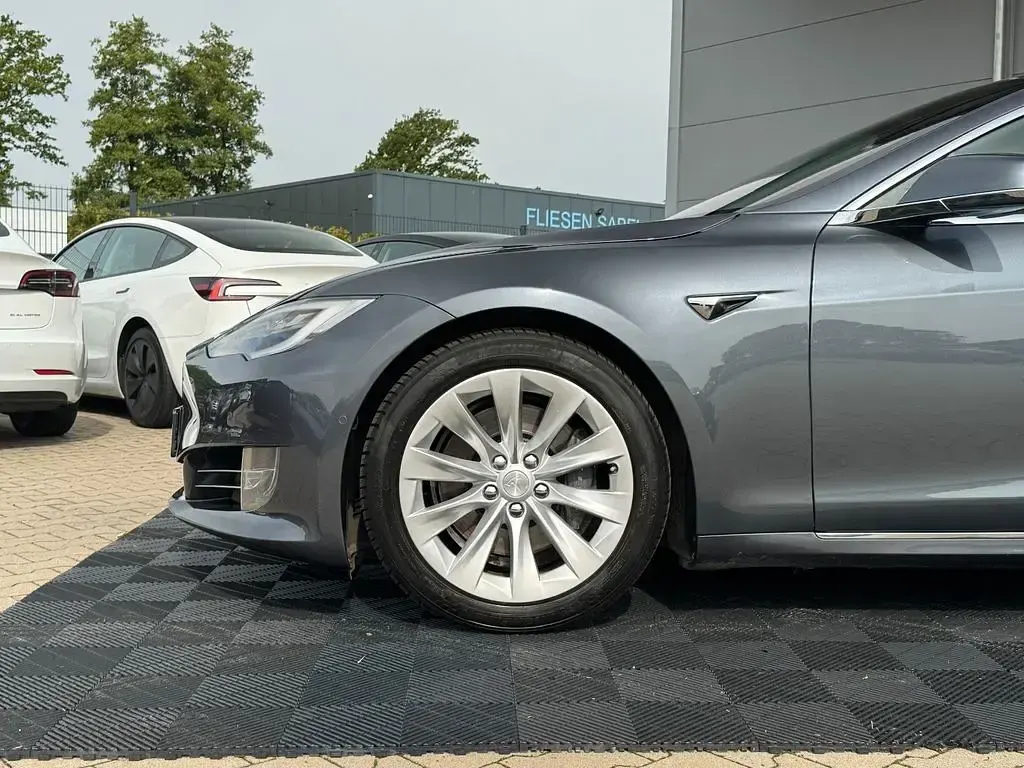 Gebraucht Tesla Model S 386 kW (525 PS) 2019 Grau Kleinwagen