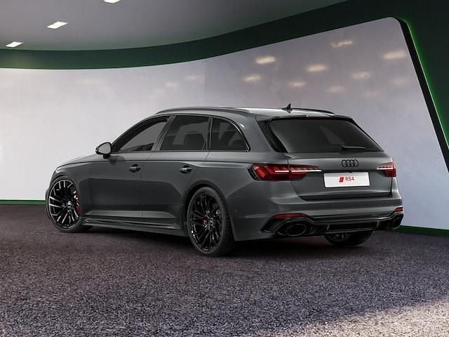 Gebraucht Audi RS4 Ambiente 450 PS (330 kW) 2023 Daytonagrau perleffekt Kombi