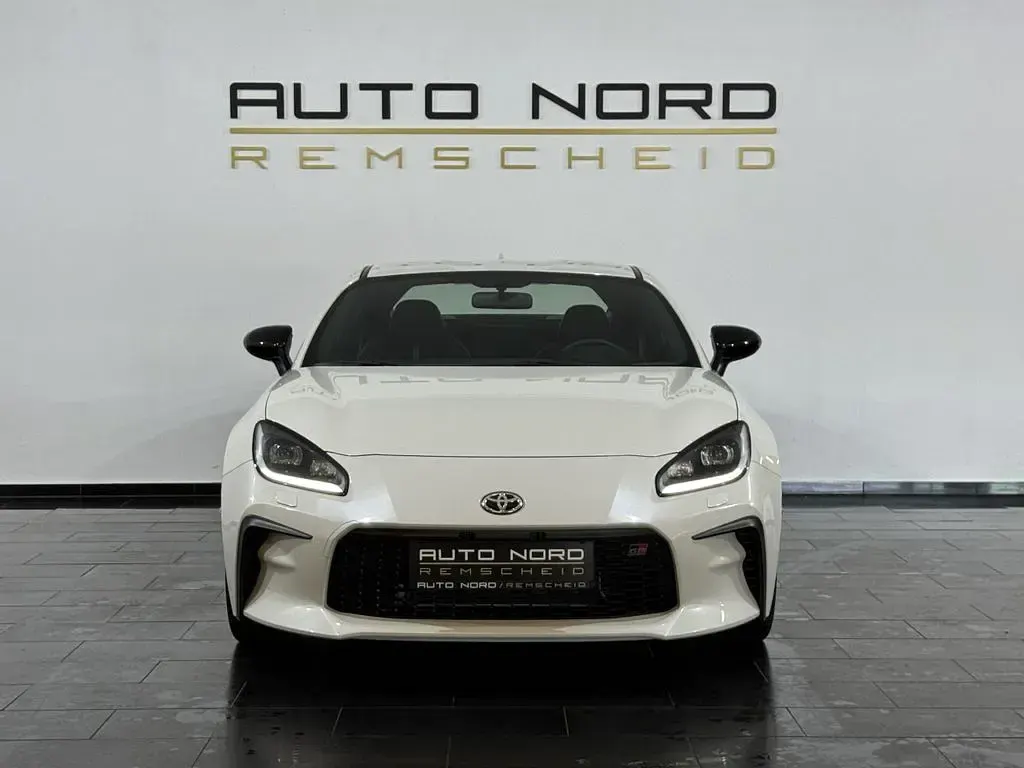 Gebraucht Toyota GR86 Premium 234 PS (172 kW) 2023 Weiß Coupé