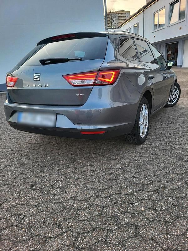 Gebraucht Seat Leon 150 PS (110 kW) 2017 Grau Kombi