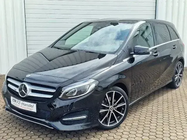 Gebraucht Mercedes B220 Urban 184 PS (135 kW) 2018 Schwarz Kleinwagen