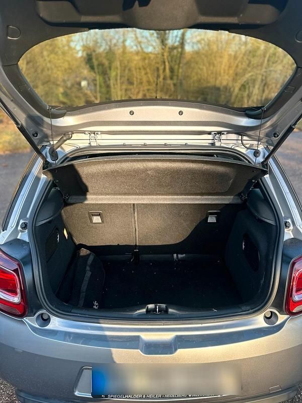 Gebraucht Citroën DS3 110 PS (80 kW) 2019 Silber Coupé