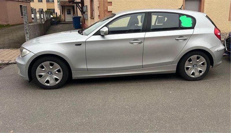 Usata BMW 116 122 CV (89 kW) 2010 Argento Utilitaria