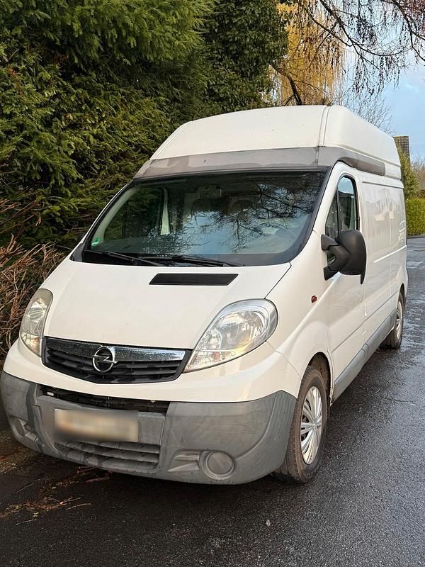 Gebraucht Opel Vivaro 115 PS (84 kW) 2012 Weiß Van / Kleinbus