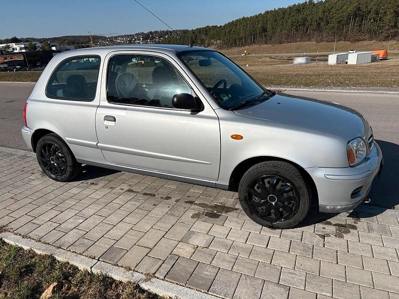 Gebraucht Nissan Micra 60 PS (44 kW) 2002 Silber Kleinwagen