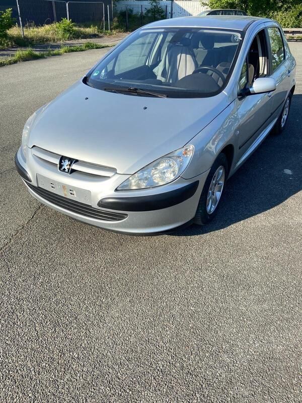 Silber Gebraucht 2003 Peugeot 307 Premium Kleinwagen | 3.500 € (Teuer) - Bild 1/4