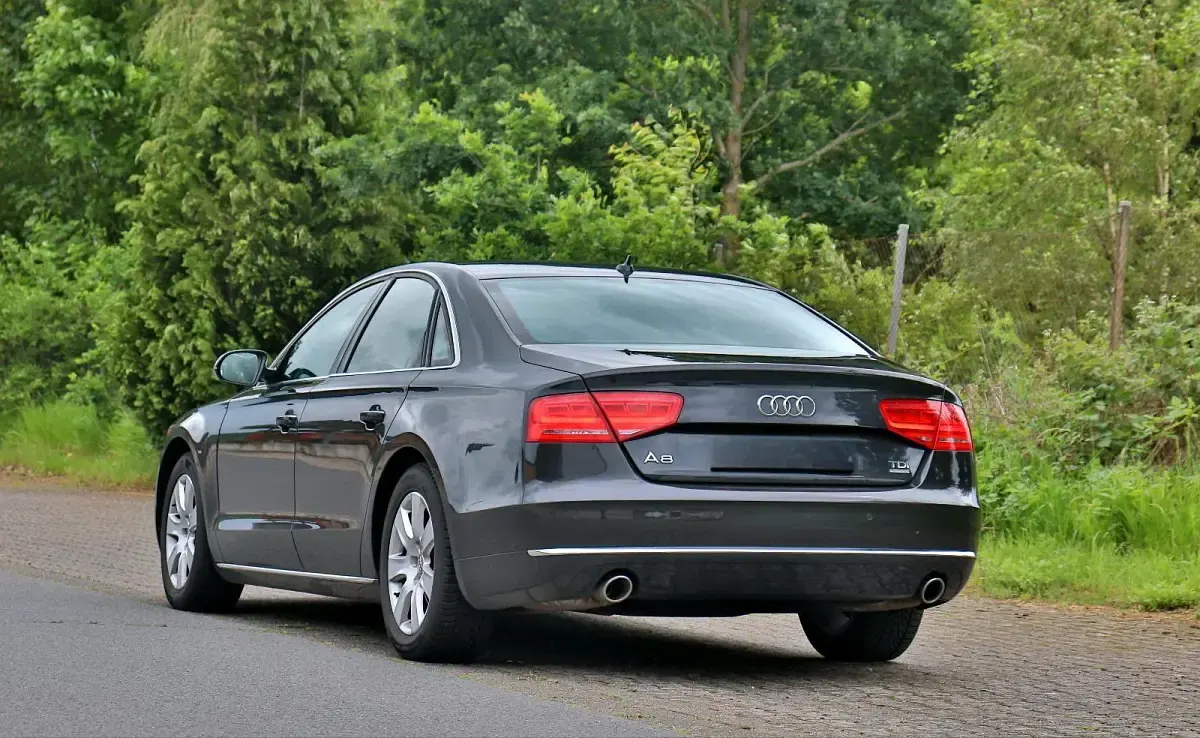 Gebraucht Audi A8 250 PS (183 kW) 2013 Limousine