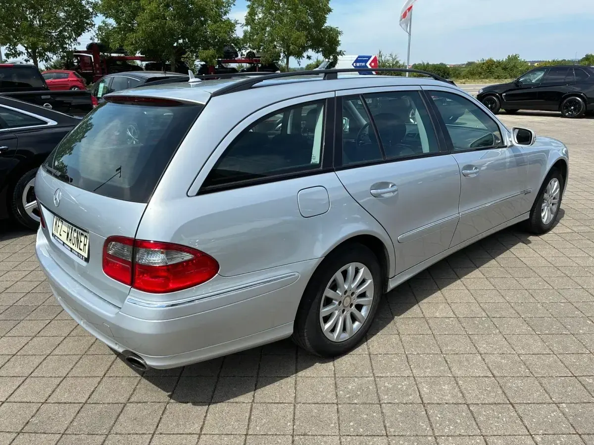 Gebraucht Mercedes E280 Elegance 190 PS (139 kW) 2009 Silber Kombi