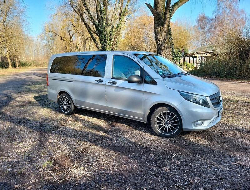 Gebraucht Mercedes Vito 163 PS (119 kW) 2016 Silber Van