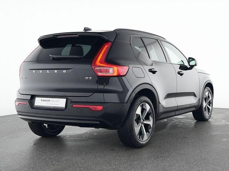 Gebraucht Volvo XC40 Plus 163 PS (119 kW) 2025 Schwarz SUV