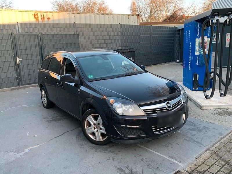 Gebraucht Opel Astra 110 PS (80 kW) 2010 Schwarz Kombi