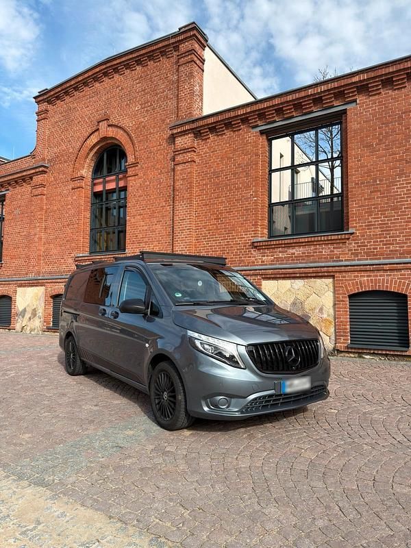 Gebraucht Mercedes Vito 190 PS (139 kW) 2018 Grau Van