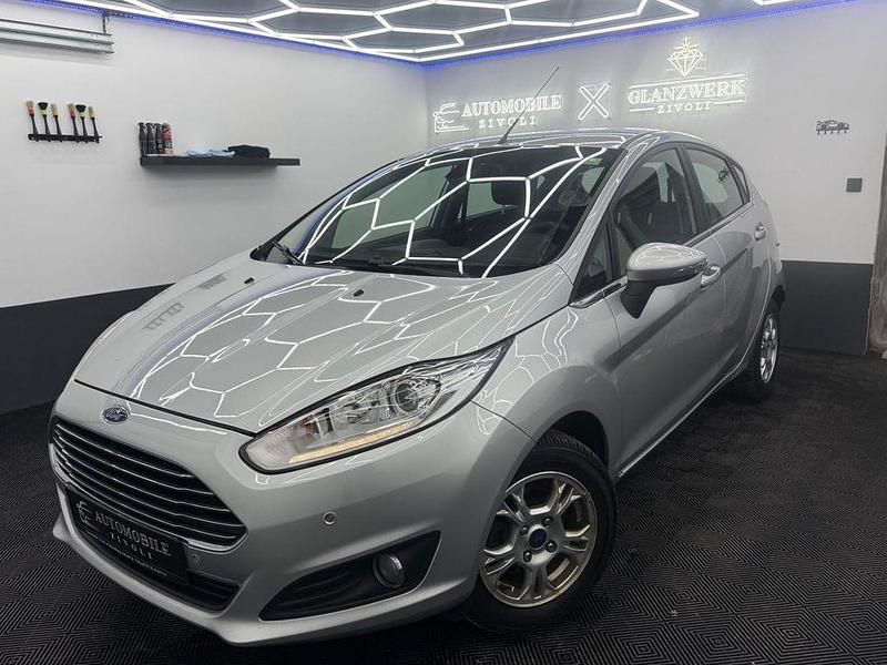 Gebraucht Ford Fiesta Titanium 101 PS (74 kW) 2013 Silber Kleinwagen