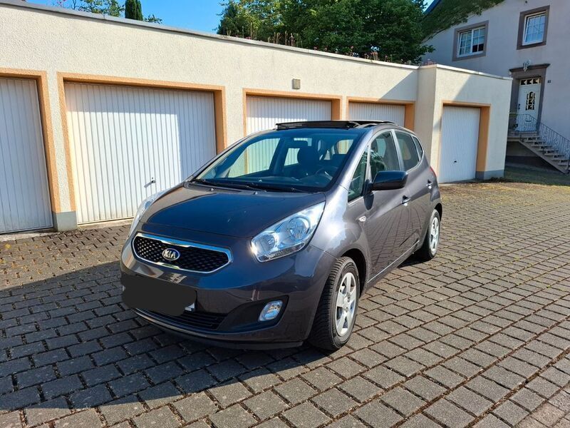 Grau Gebraucht 2014 Kia Venga 3 Kleinwagen | 9.999 € (Fairer Preis) - Bild 1/4