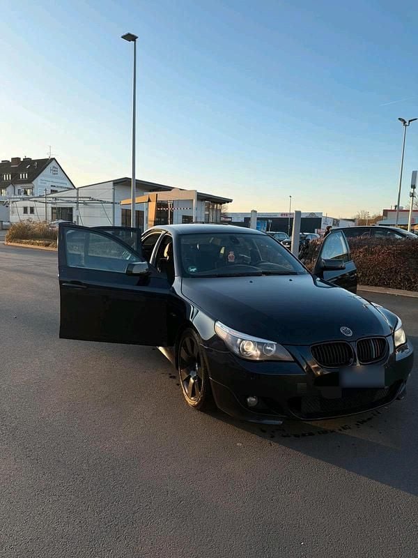 Gebraucht BMW 525 M Sport 177 PS (130 kW) 2005 Schwarz Limousine