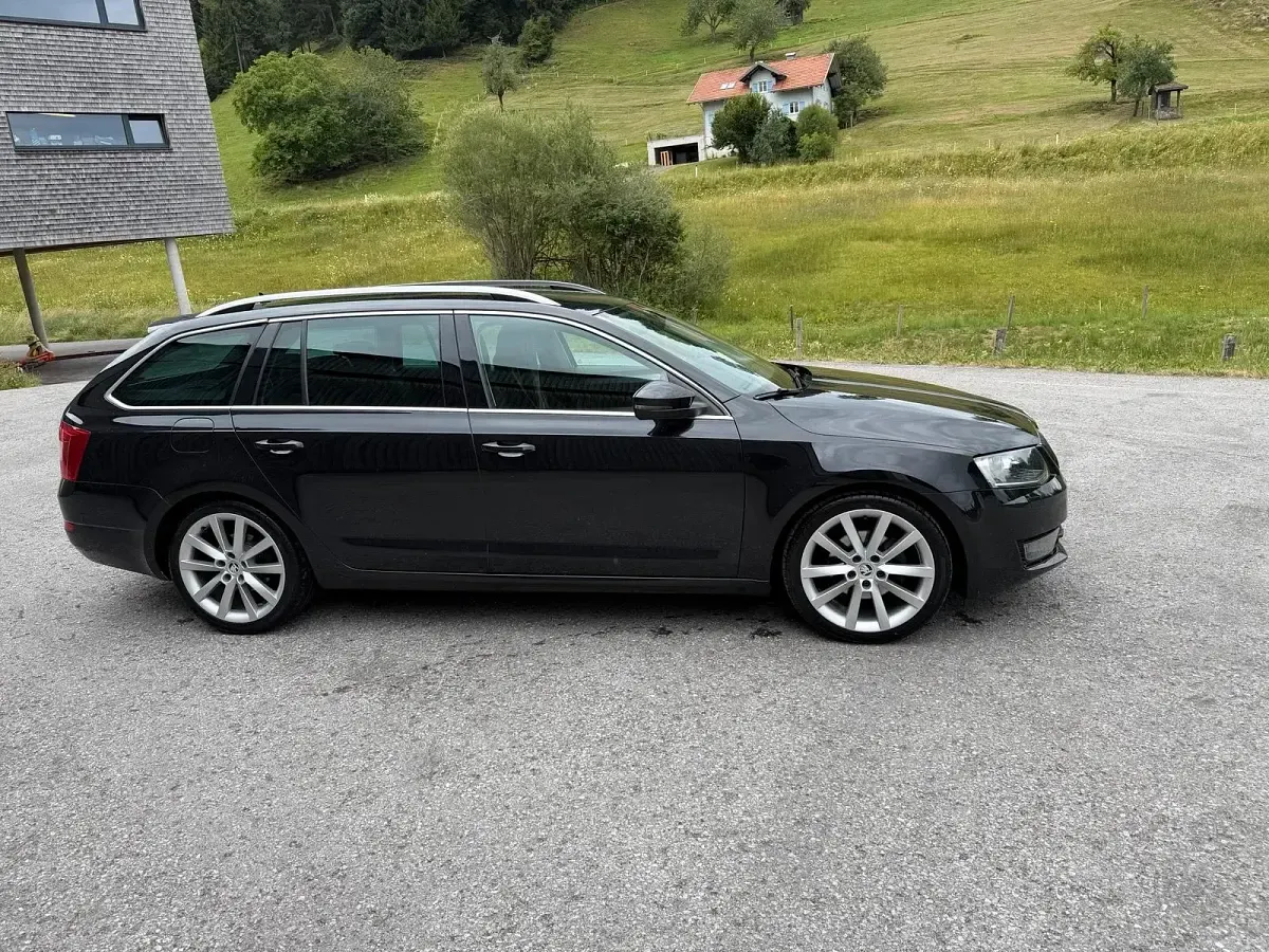 Gebraucht Skoda Octavia Dynamic 110 PS (80 kW) 2015 Schwarz Kombi
