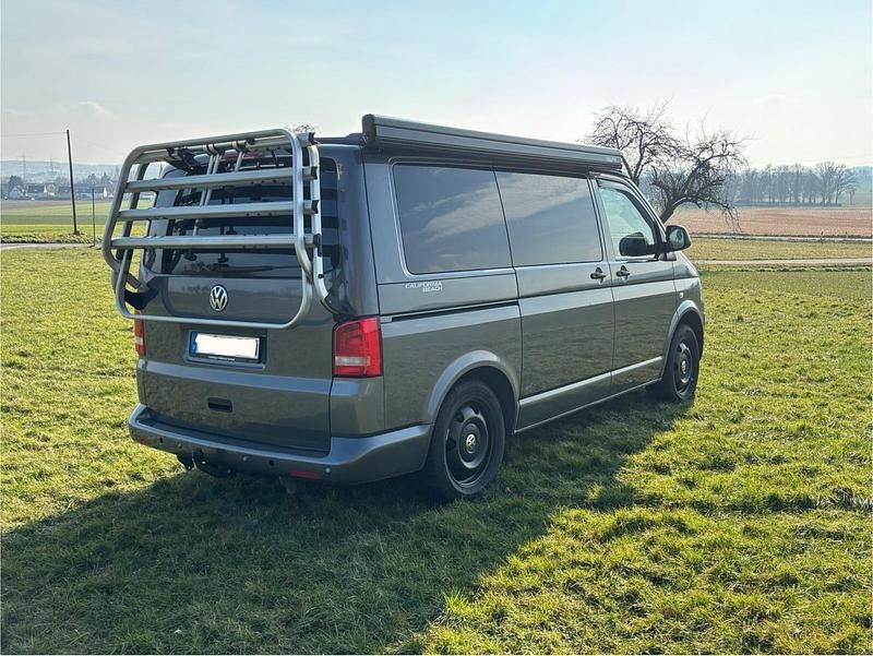 Gebraucht VW California Beach 140 PS (102 kW) 2011 Grau Van