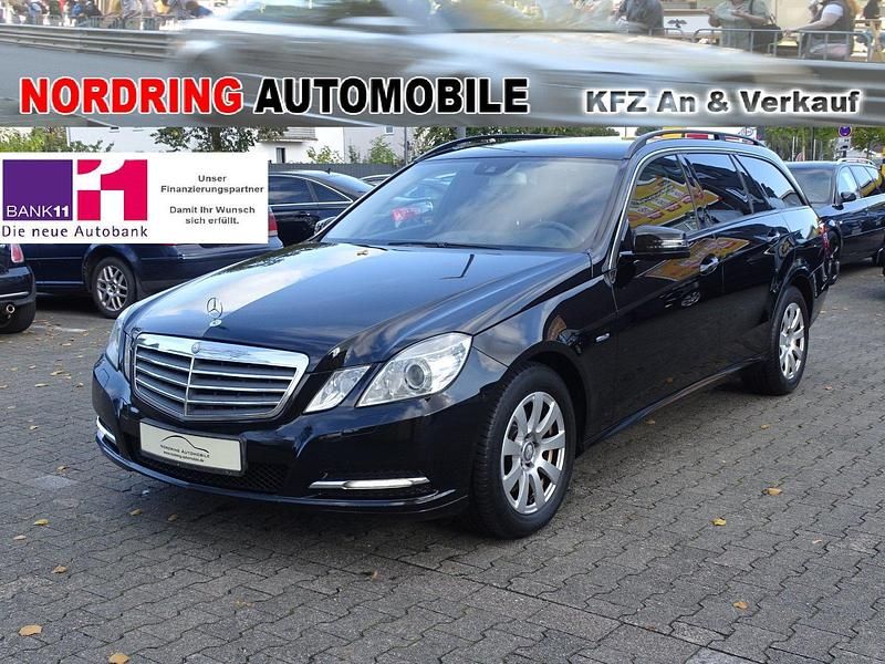 Schwarz Gebraucht 2011 Mercedes E300 Avantgarde Kombi | 5.990 € (Fairer Preis) - Bild 1/4