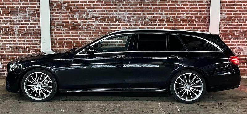 Gebraucht Mercedes E220 AMG 194 PS (142 kW) 2017 Schwarz Limousine