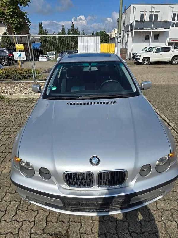 Silber Gebraucht 2005 BMW 316 Compact Kleinwagen | 1.350 € (Guter Preis) - Bild 1/4