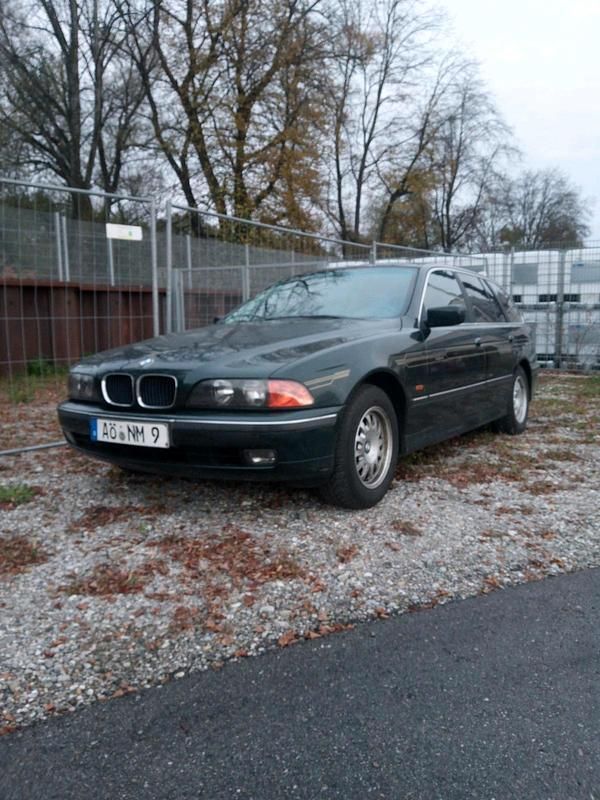 Grün Gebraucht 2000 BMW 523 Kombi | 3.500 € (Fairer Preis) - Bild 1/4