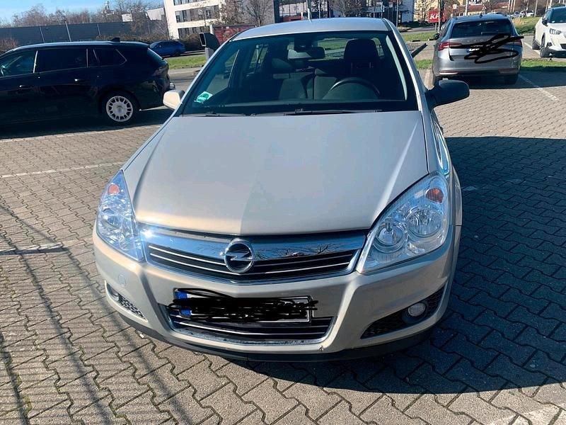 Gebraucht Opel Astra 100 PS (73 kW) 2007 Kleinwagen