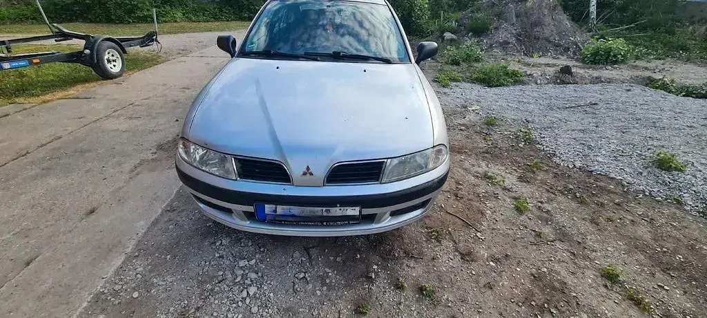 Gebraucht Mitsubishi Carisma 125 PS (91 kW) 2001 Silber Limousine