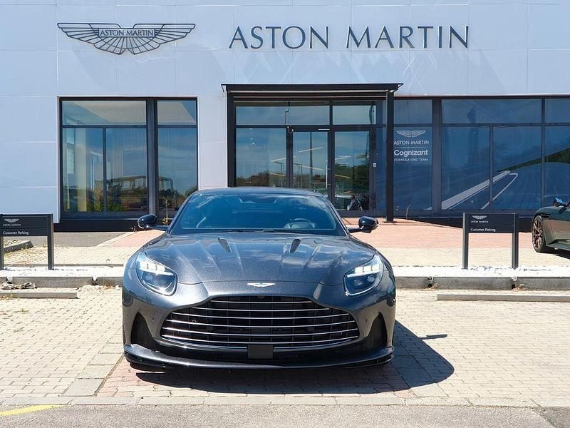 Neu Aston Martin DB12 680 PS (500 kW) 2025 Grau Coupé