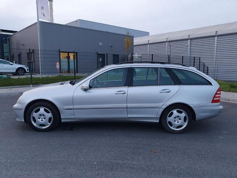Gebraucht Mercedes C240 Avantgarde 170 PS (125 kW) 2004 Silber Kombi