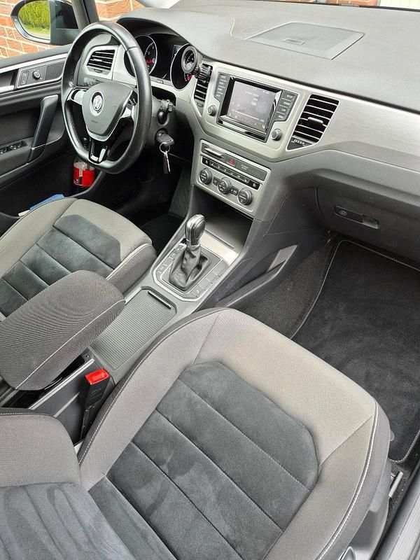 Gebraucht VW Golf VII Highline 125 PS (91 kW) 2015 Schwarz Limousine