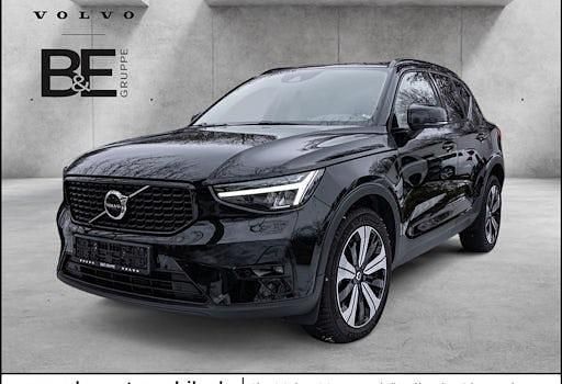Gebraucht Volvo XC40 Plus 261 PS (191 kW) 2022 Schwarz / onyx schwarz (metallic) SUV