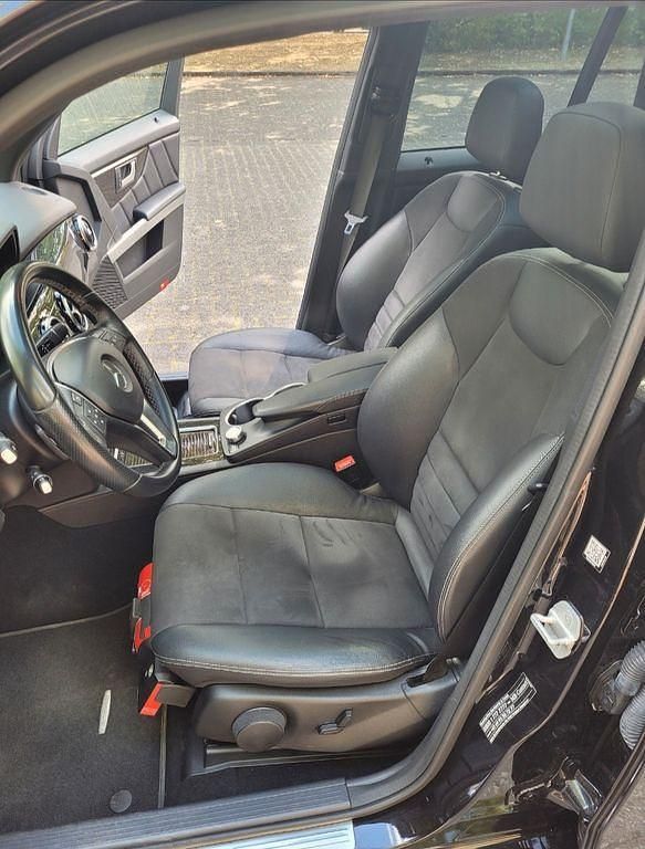 Gebraucht Mercedes GLK250 204 PS (150 kW) 2015 Schwarz SUV