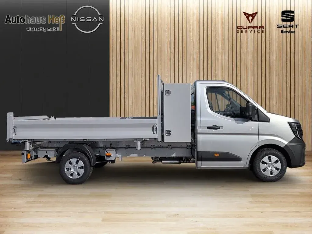 Neu Nissan Interstar S 170 PS (125 kW) 2026 Star grey Van