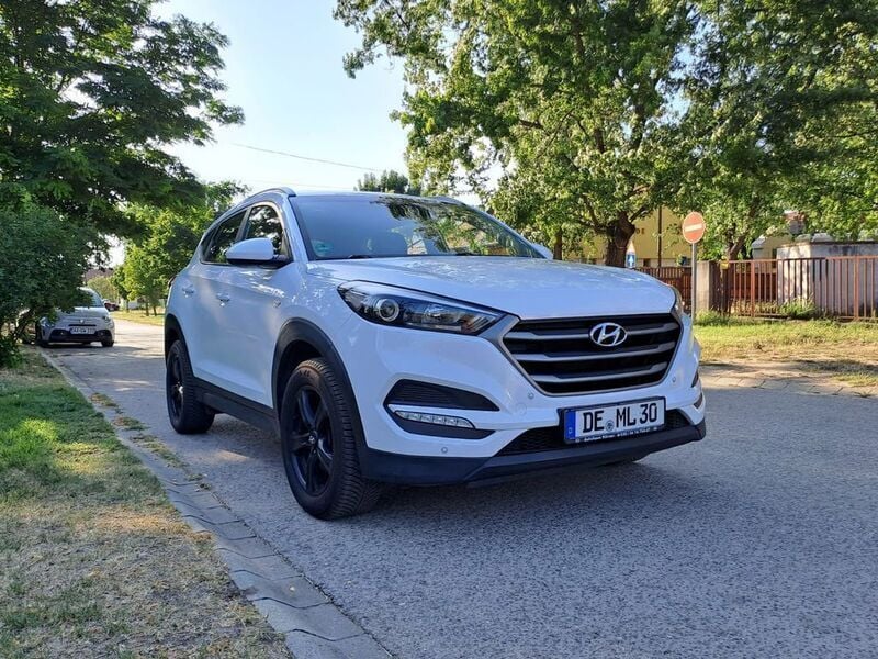 Weiß Gebraucht 2017 Hyundai Tucson SUV | 12.470 € (Superpreis) - Bild 1/4