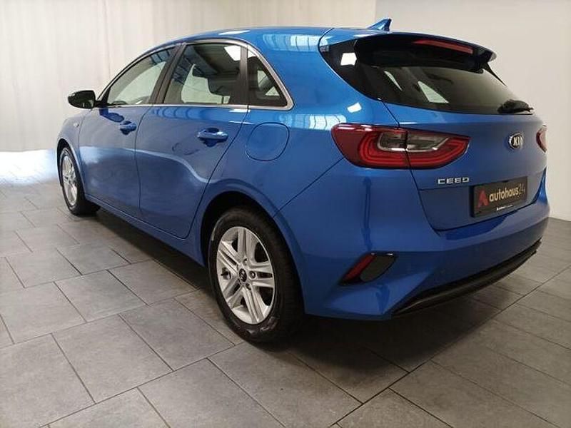 Gebraucht Kia Ceed Vision 140 PS (102 kW) 2021 Blau Kleinwagen