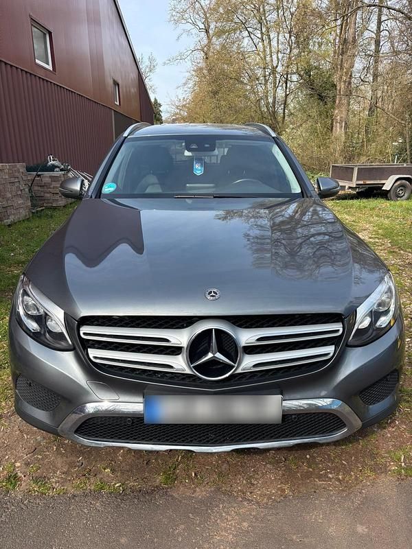 Gebraucht Mercedes GLC220 170 PS (125 kW) 2018 Grau SUV