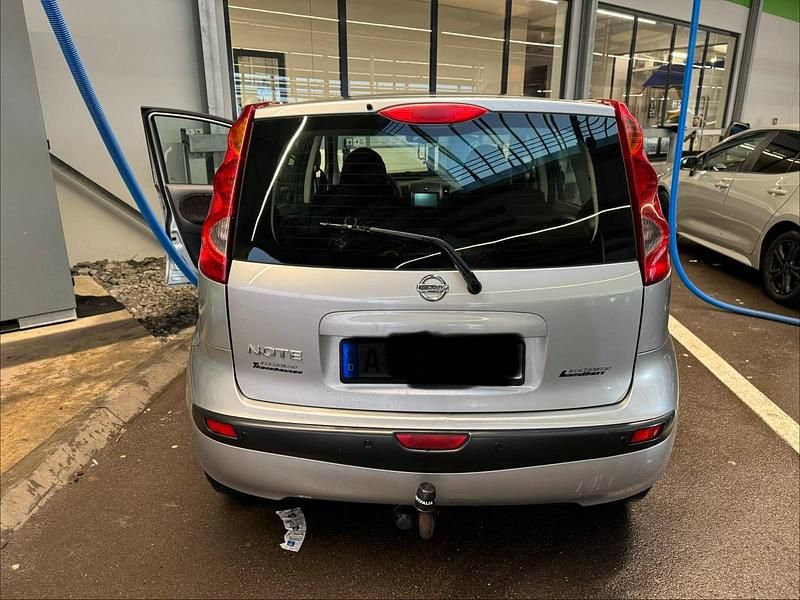 Gebraucht Nissan Note 88 PS (64 kW) 2006 Silber Kleinwagen